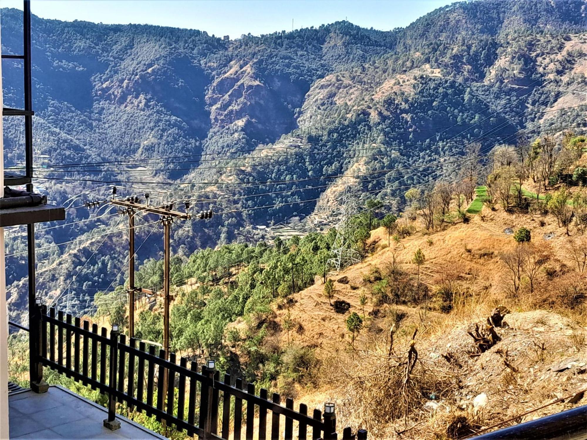 Mountain And Peace Lägenhet Shimla Exteriör bild